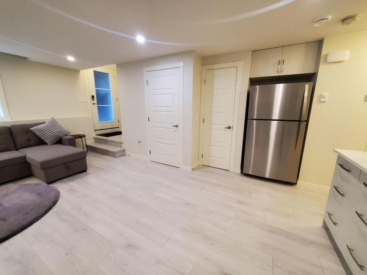 Apartamento Cozy Rockland Park Unit+Parking YYC Exterior foto
