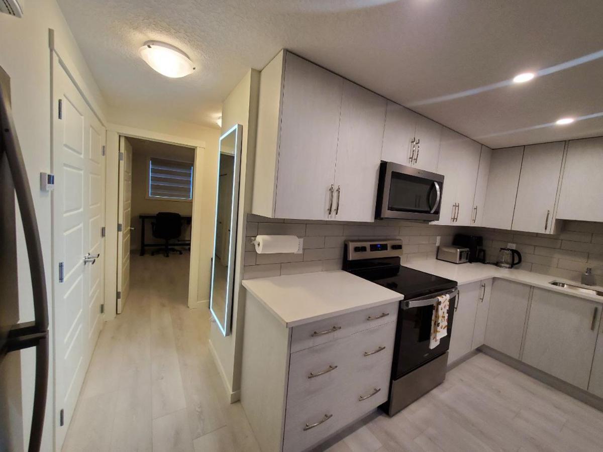 Apartamento Cozy Rockland Park Unit+Parking YYC Exterior foto