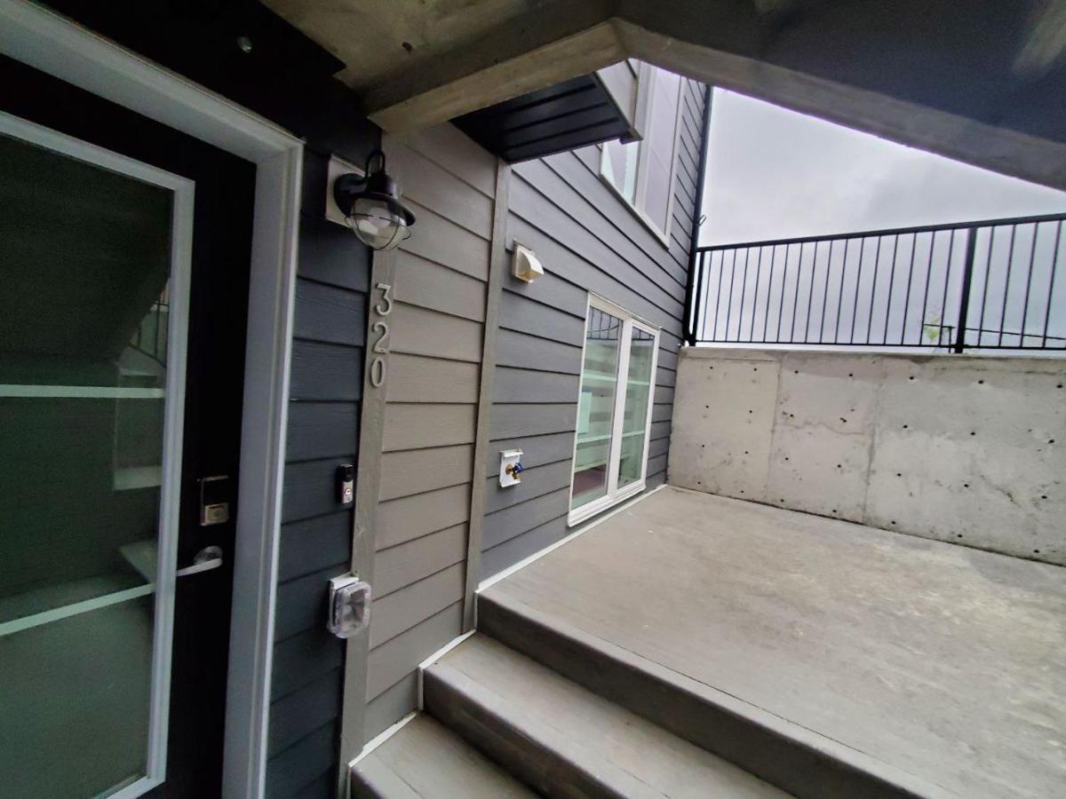 Apartamento Cozy Rockland Park Unit+Parking YYC Exterior foto