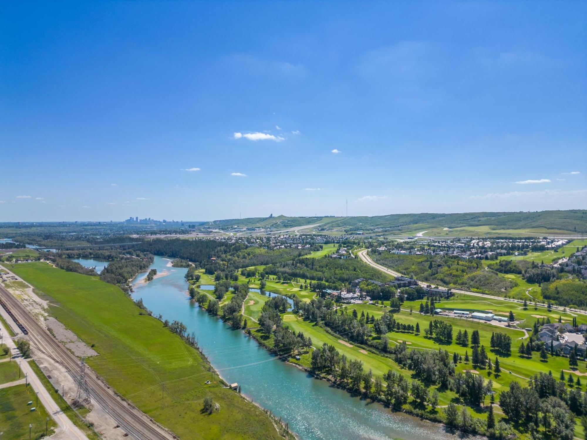 Apartamento Cozy Rockland Park Unit+Parking YYC Exterior foto