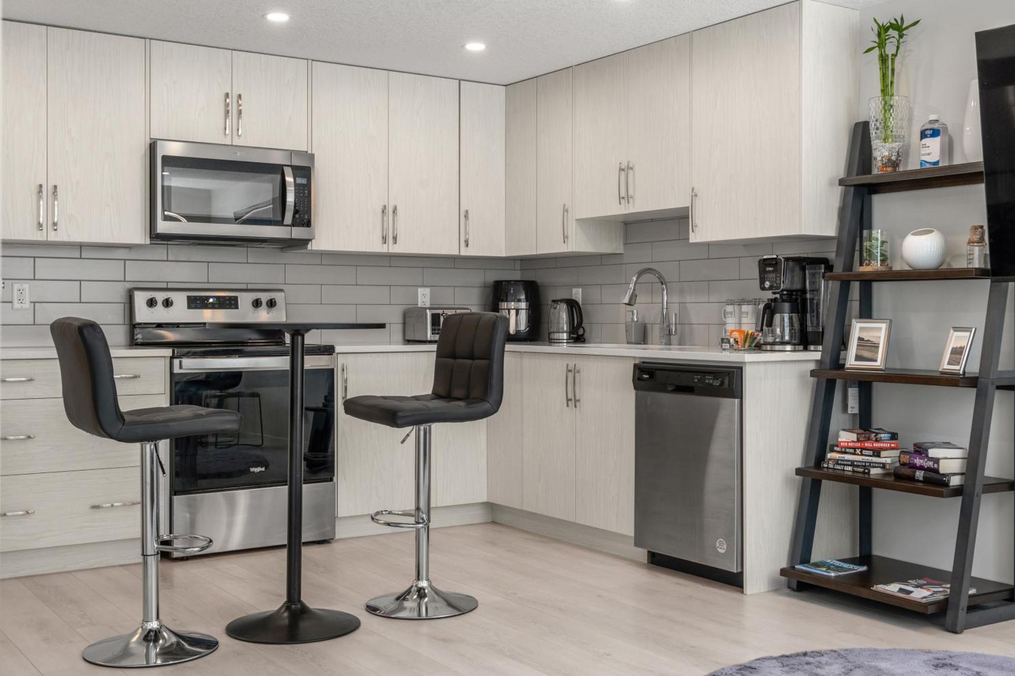 Apartamento Cozy Rockland Park Unit+Parking YYC Exterior foto