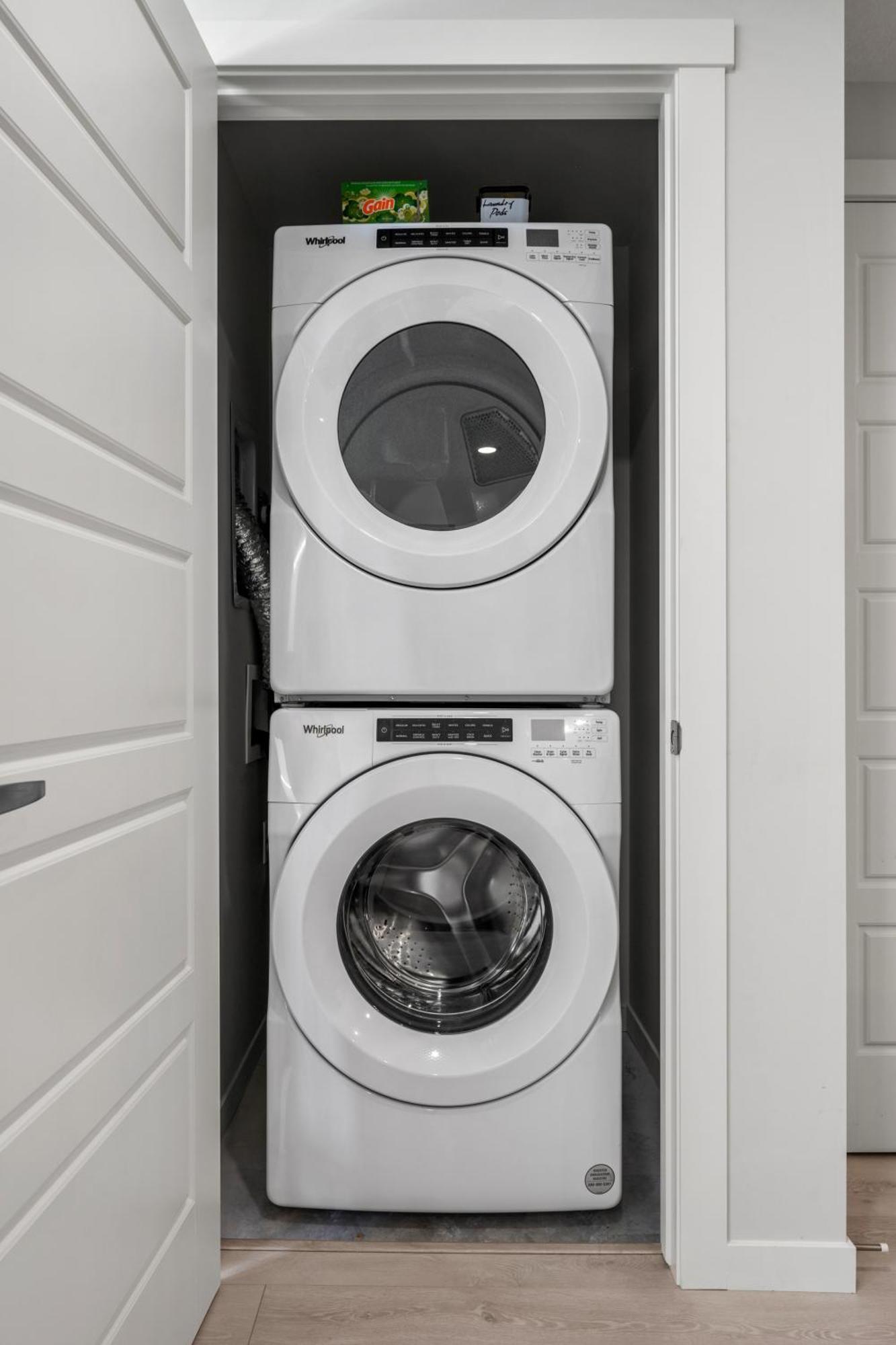 Apartamento Cozy Rockland Park Unit+Parking YYC Exterior foto