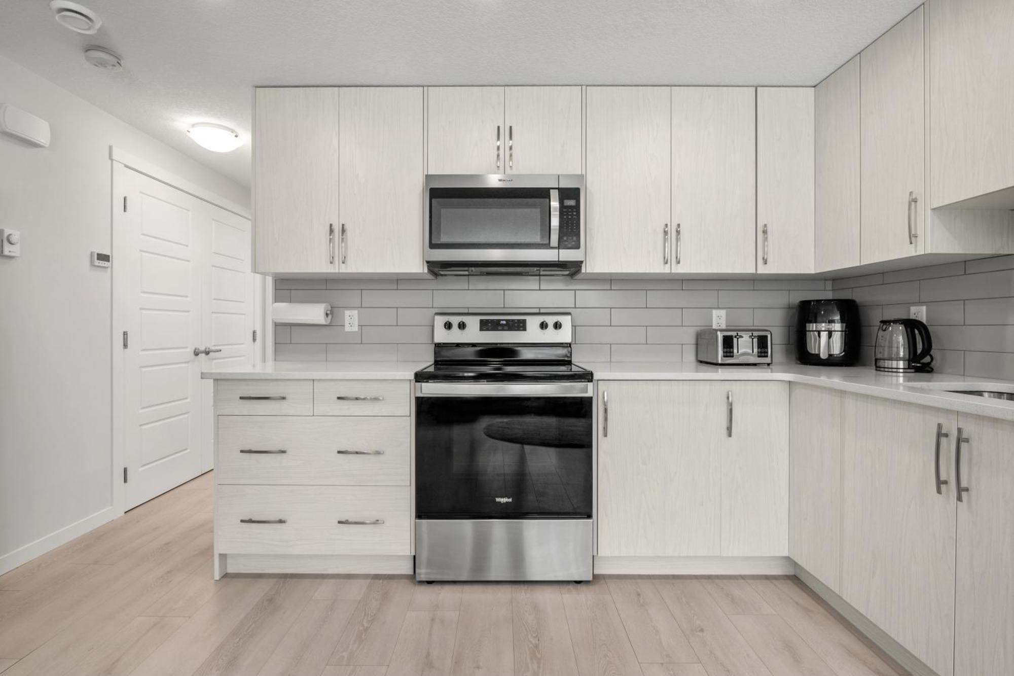 Apartamento Cozy Rockland Park Unit+Parking YYC Exterior foto